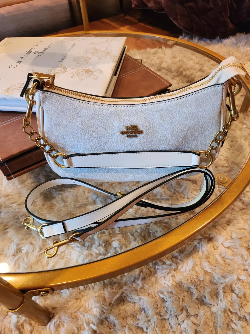 Coach Teri Should Bag-Off-White Leather Shoulder Bag with Light Gold Hardware - Picture 5 of 6